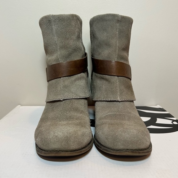 Nine West Vintage America Collection Ankle Boots — Taupe Suede Sz 6.5 - Picture 4 of 10